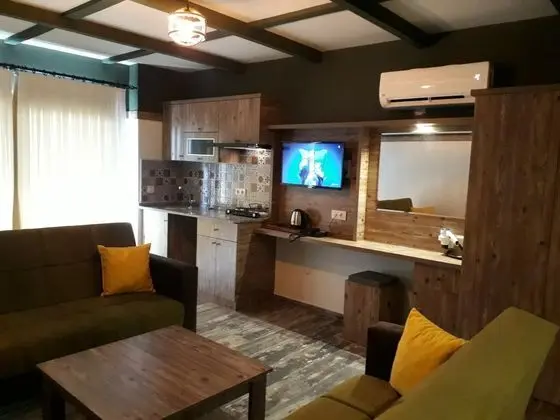 Deluxe Junior Suit, Havuz veya Bahçe Manzaralı