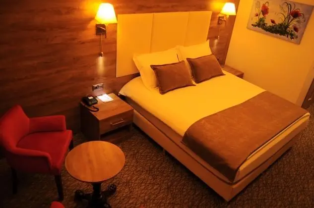 Standart İki Kişilik Oda