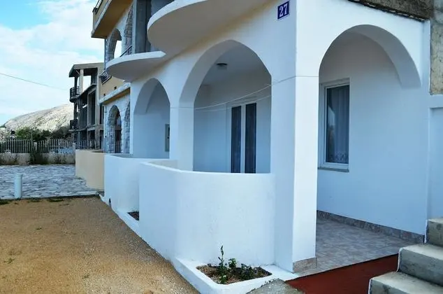 Apart Daire (Sarin - free parking and flat interne)