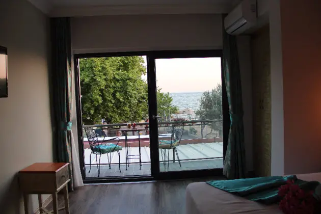 Deniz Manzaralı Oda