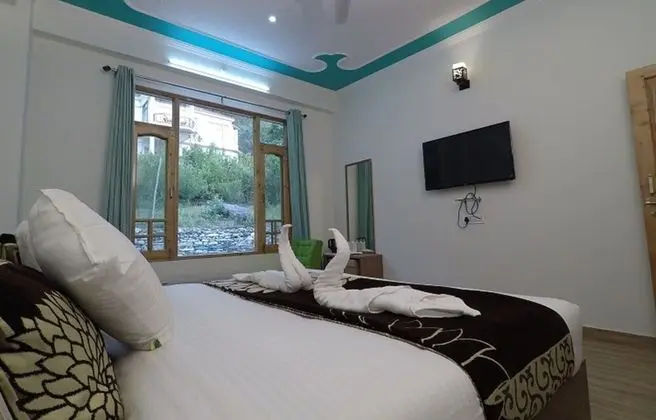 Deluxe Tek Büyük Yataklı Oda, 1 En Büyük (King) Boy Yatak, Sigara İçilmez, Dağ Manzaralı