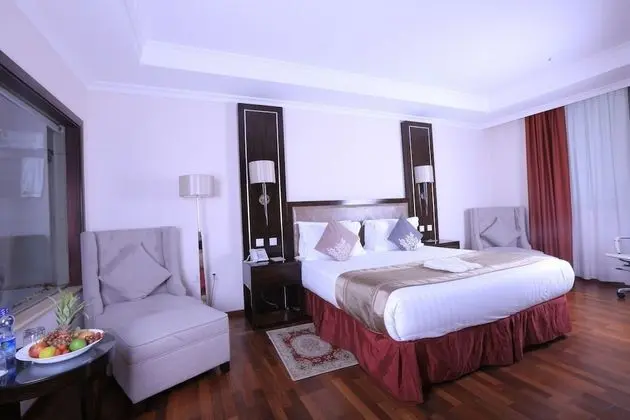 Deluxe Tek Büyük Yataklı Oda