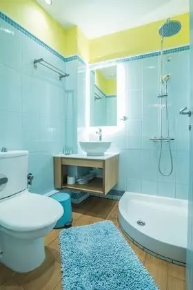 Standard Tek Büyük veya İki Ayrı Yataklı Oda, Balkon