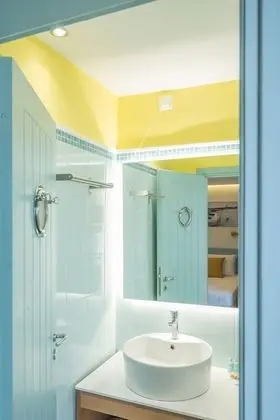 Standard Tek Büyük veya İki Ayrı Yataklı Oda, Balkon