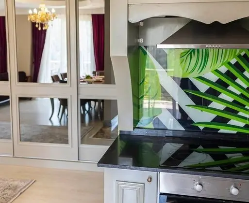 1 +1 Palace Suite