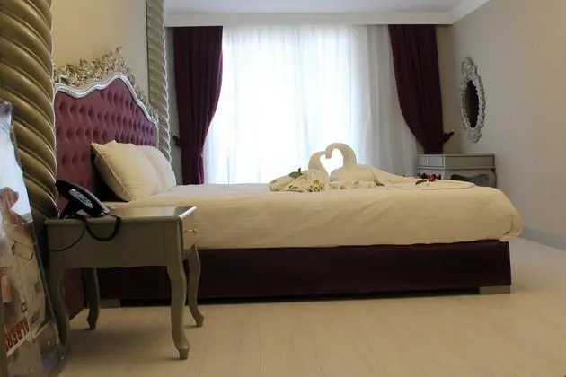 3 +1 Palace Suite