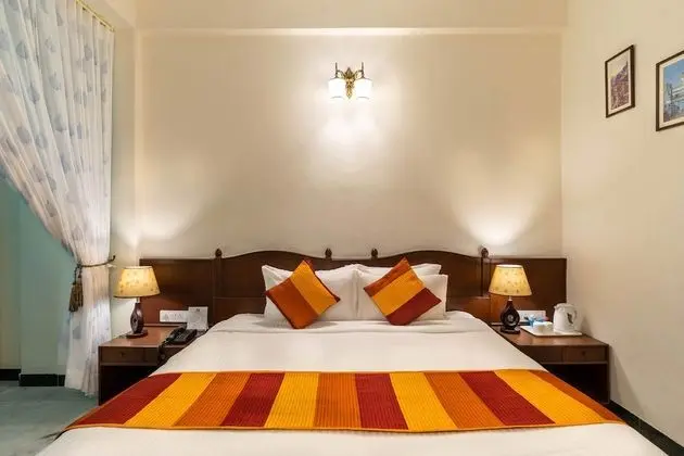 Deluxe Tek Büyük veya İki Ayrı Yataklı Oda, 1 Yatak Odası, Sigara İçilmez, Göl Manzaralı