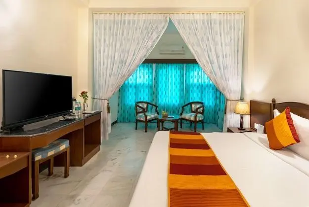 Deluxe Tek Büyük veya İki Ayrı Yataklı Oda, 1 Yatak Odası, Sigara İçilmez, Göl Manzaralı