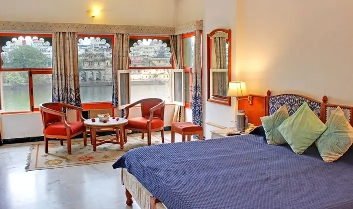 Deluxe Tek Büyük veya İki Ayrı Yataklı Oda, 1 Yatak Odası, Sigara İçilmez, Göl Manzaralı