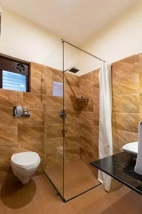 Deluxe Tek Büyük veya İki Ayrı Yataklı Oda, 1 Yatak Odası, Sigara İçilmez, Göl Manzaralı