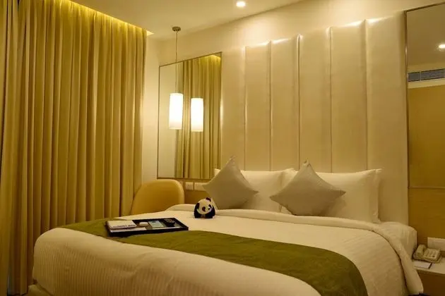 Deluxe Oda, Birden Çok Yatak, Balkon