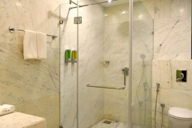 Deluxe Oda, Birden Çok Yatak, Balkon