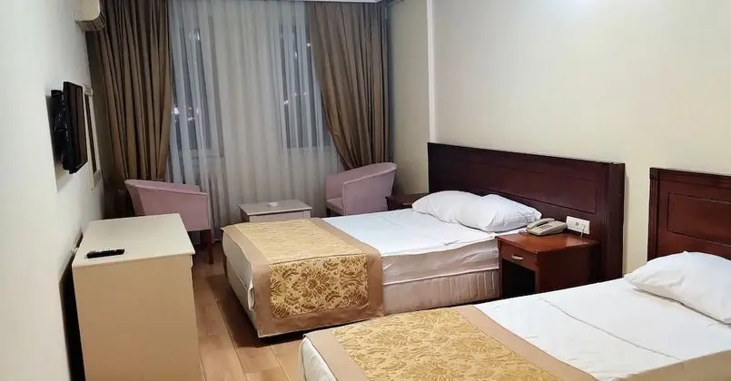 Standard Tek Büyük veya İki Ayrı Yataklı Oda