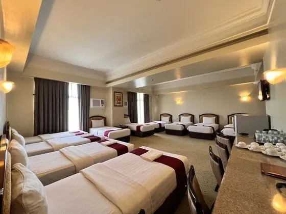 Grand Family Suite for 10 Persons