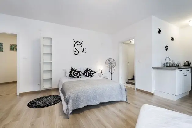 Stüdyo, Özel Banyo (Studio Noir et Blanc)