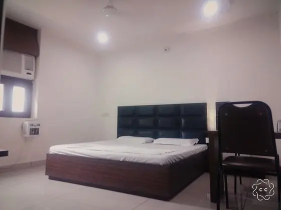 Luxury Tek Büyük Yataklı Oda