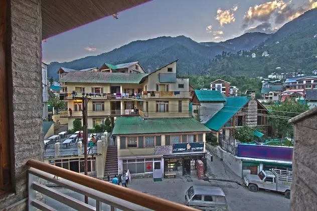Premium Room Hill View with Balcony