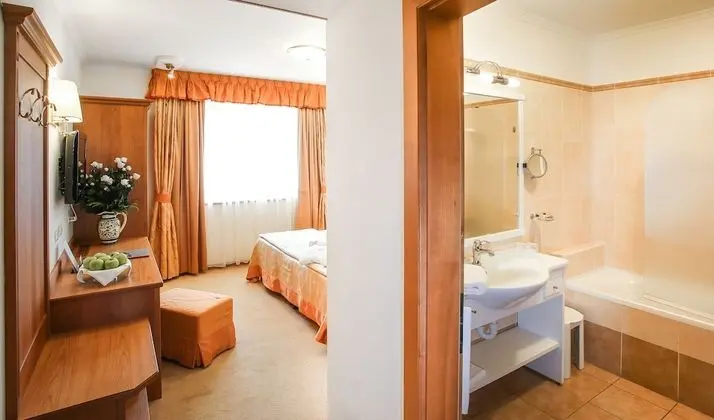 Comfort Tek Büyük Yataklı Oda