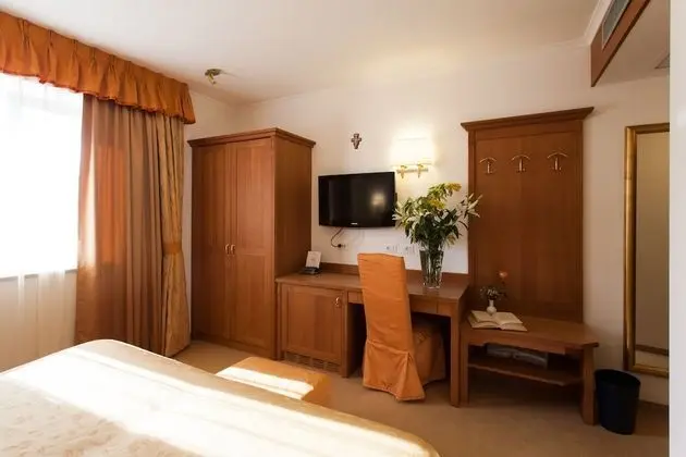 Comfort Tek Büyük Yataklı Oda