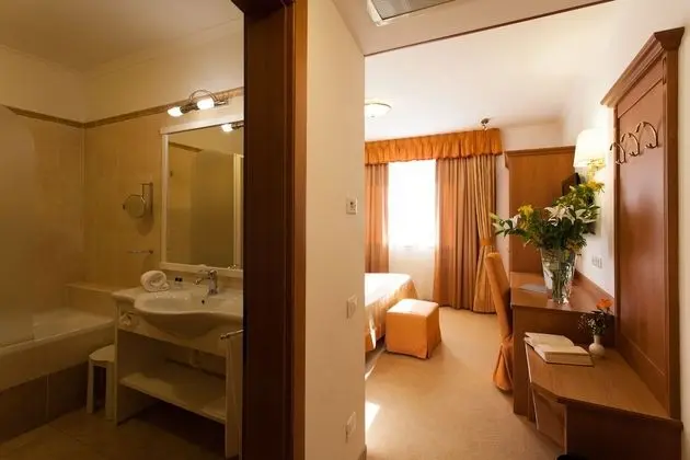 Comfort Tek Büyük Yataklı Oda