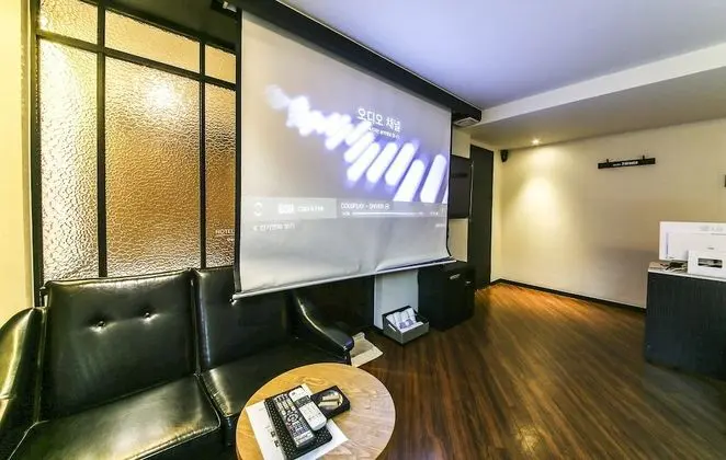Business Çatı Katı Süiti (Penthouse)