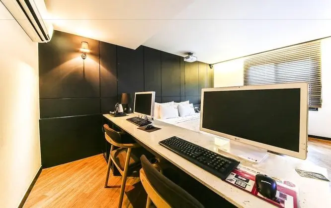 Business Çatı Katı Süiti (Penthouse)