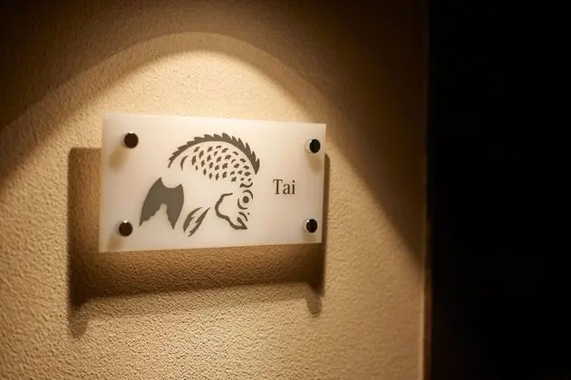 İki Ayrı Yataklı Oda, Ortak Banyo (Ebi / Kame)