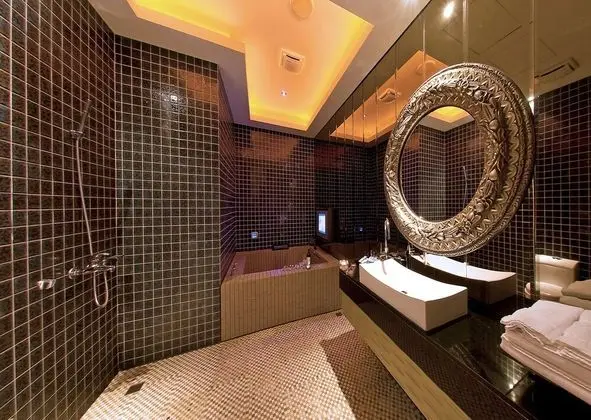 Design Tek Büyük Yataklı Oda, 1 Yatak Odası