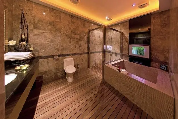 Design Tek Büyük Yataklı Oda, 1 Yatak Odası