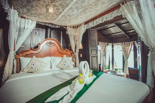 Junior Double Bed with Sea view