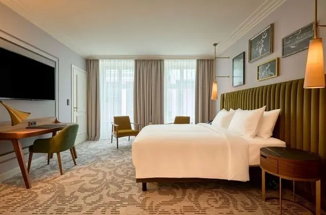 Oda, 1 En Büyük (King) Boy Yatak, Avlu Manzaralı