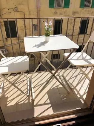 Tek Büyük Yataklı Oda, Balkon
