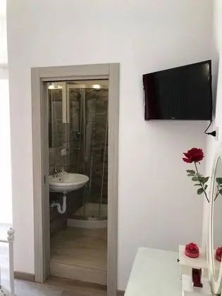 Tek Büyük Yataklı Oda, Balkon