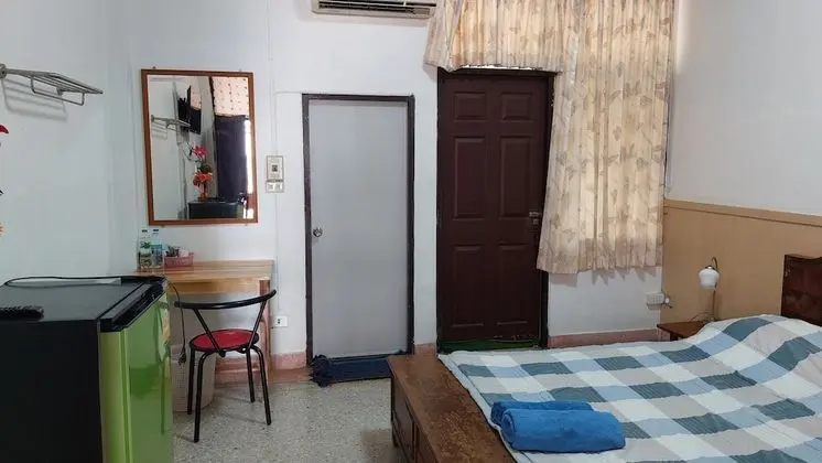 Standard Tek Büyük Yataklı Oda