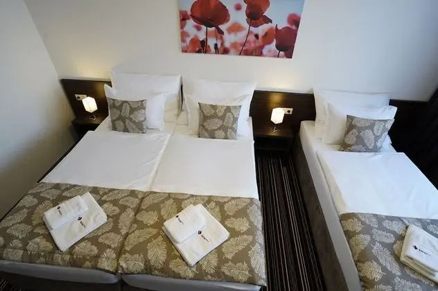Premium Üç Kişilik Oda