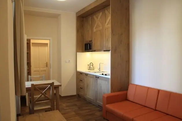 Apart Daire, Küçük Mutfak (L)