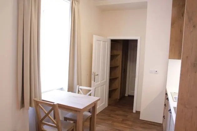 Apart Daire, Küçük Mutfak (L)