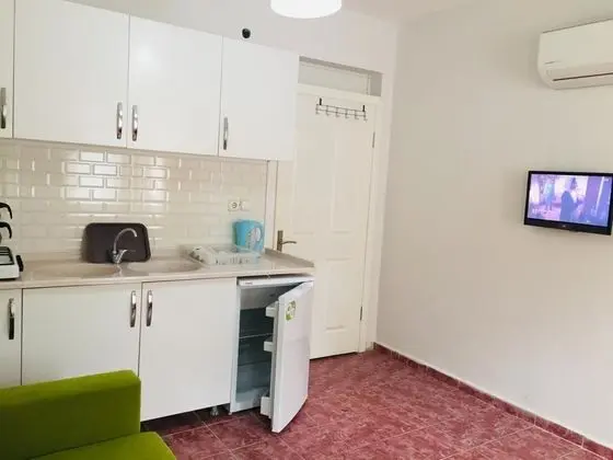 Daire-Tek Yatak Odalı, Havuz Manzaralı, Balkonlu