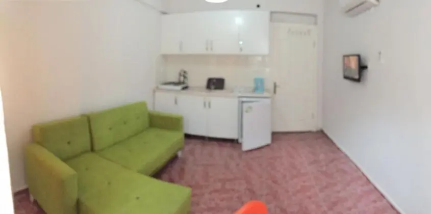 Daire-Tek Yatak Odalı, Havuz Manzaralı, Balkonlu