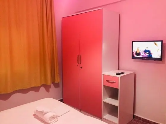 Daire-Tek Yatak Odalı, Havuz Manzaralı, Balkonlu