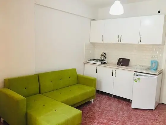 Daire-Tek Yatak Odalı, Havuz Manzaralı, Balkonlu