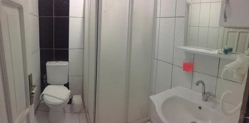 Daire-Tek Yatak Odalı, Havuz Manzaralı, Balkonlu