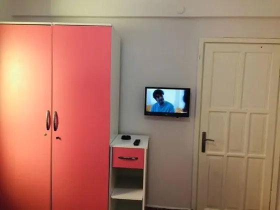 Suite-Iki Yatak Odalı, Havuz Manzaralı, Balkonlu