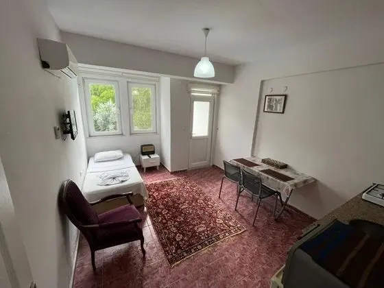 Suite-Iki Yatak Odalı, Havuz Manzaralı, Balkonlu