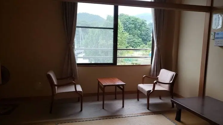 Dört Kişilik Oda, Sigara İçilmez