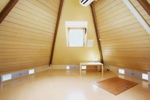 İki Ayrı Yataklı Oda (Tree shaped house)