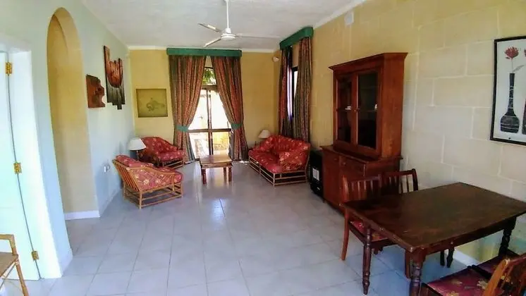 Villa Aya