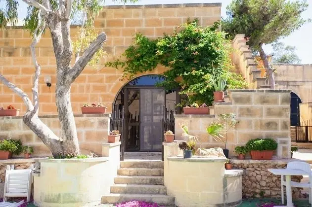 Villa Aya