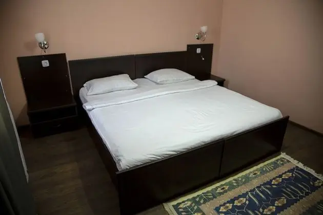 Basic Tek Büyük veya İki Ayrı Yataklı Oda