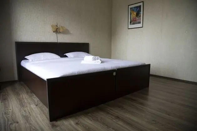 Basic Tek Büyük veya İki Ayrı Yataklı Oda
